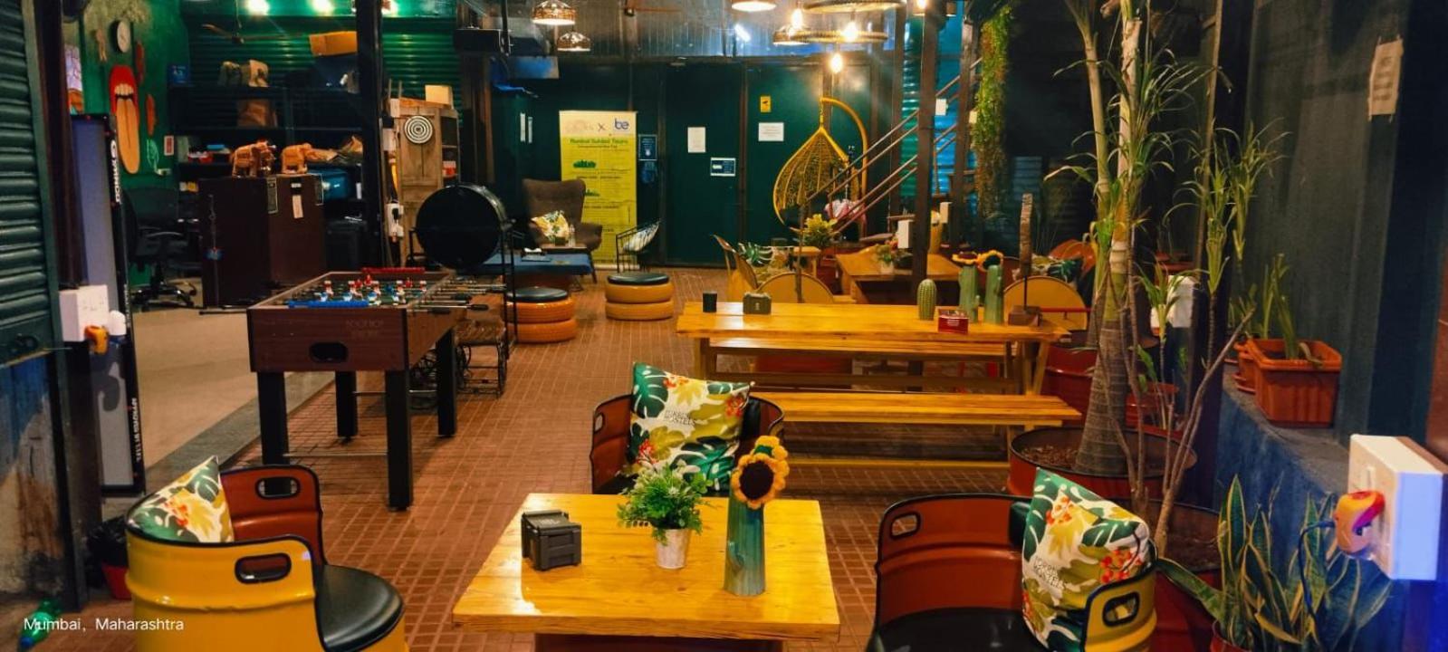 Forrest Hostels Mumbai  Buitenkant foto