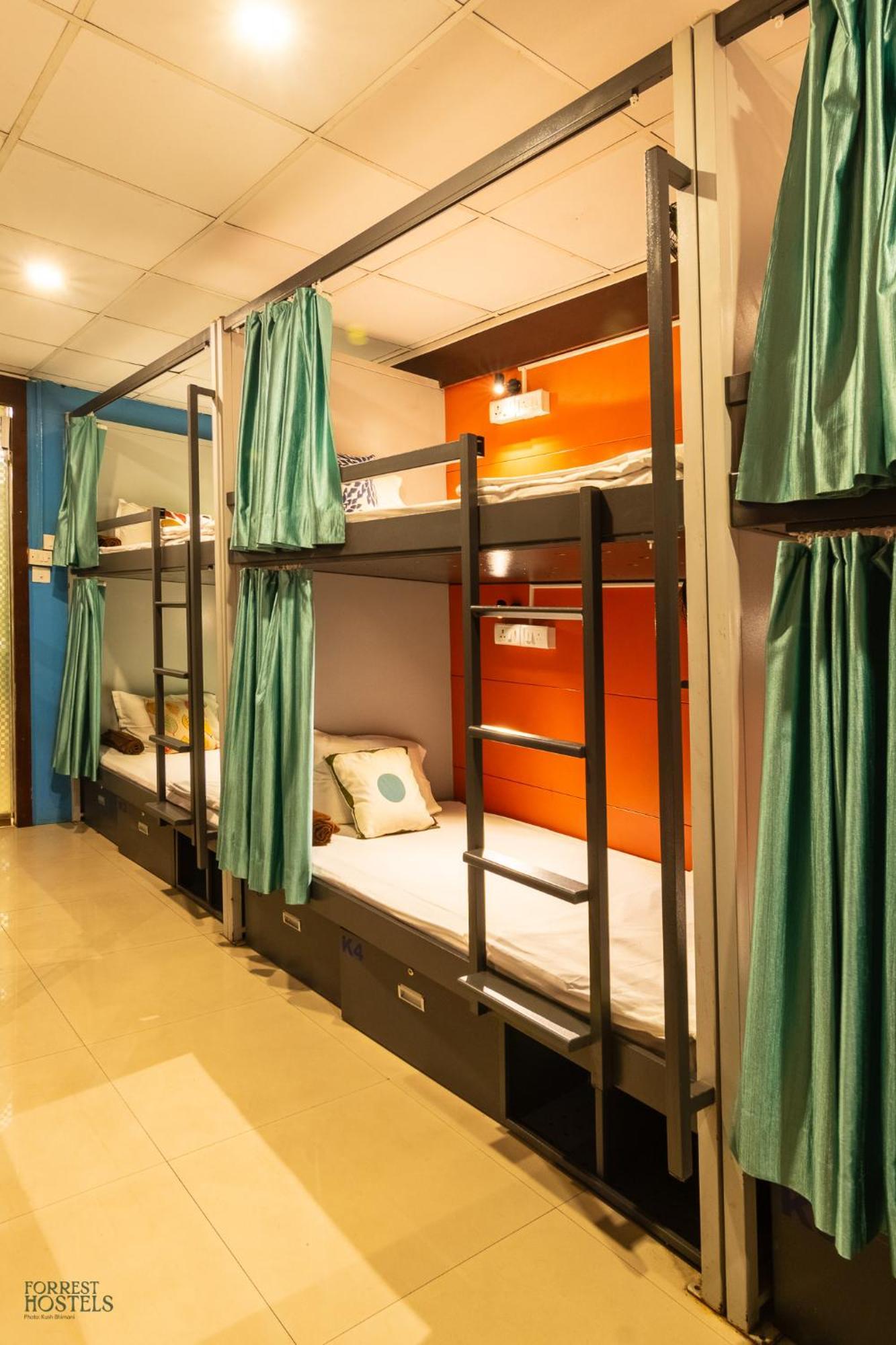 Forrest Hostels Mumbai  Buitenkant foto