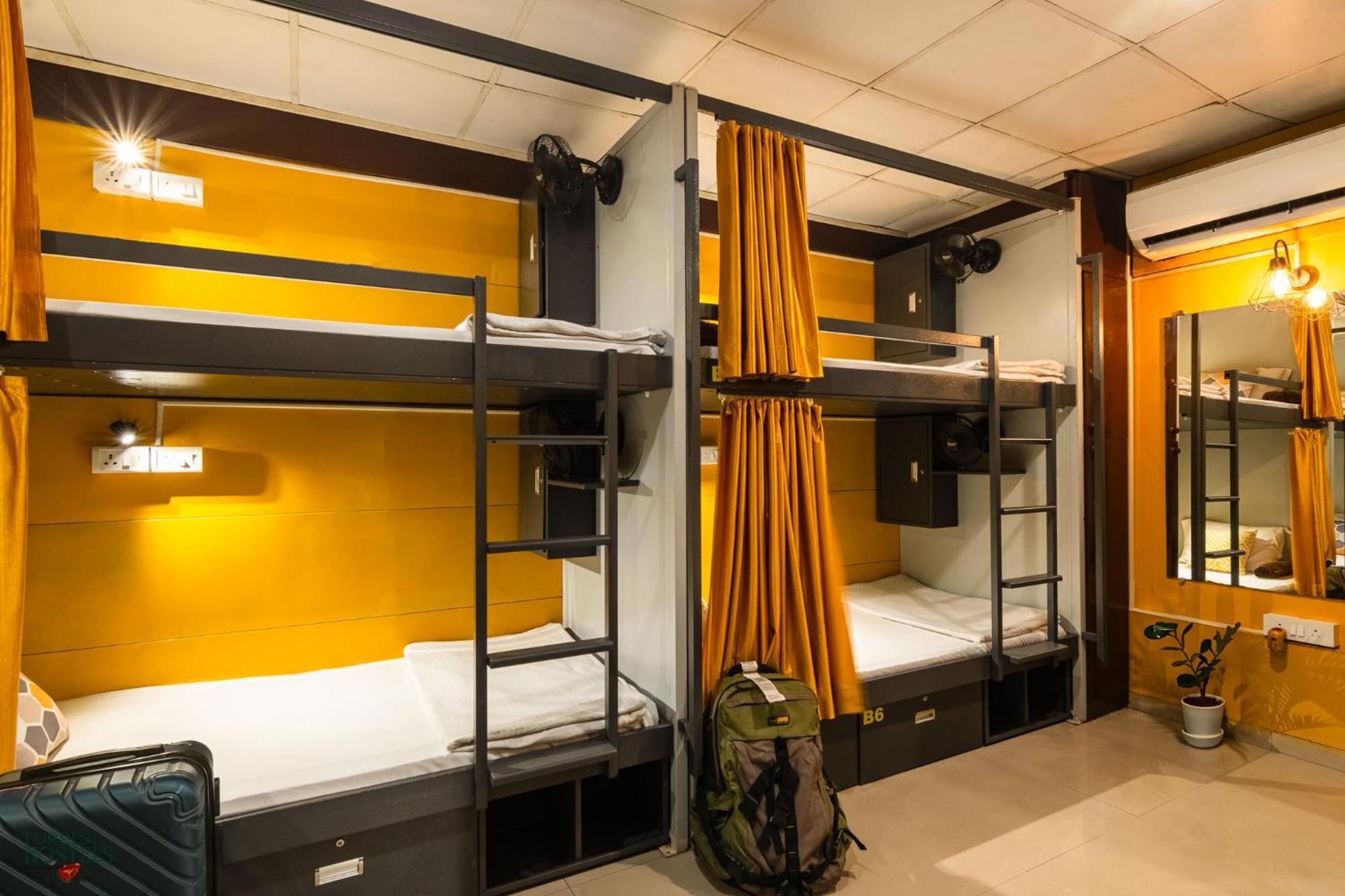 Forrest Hostels Mumbai  Buitenkant foto