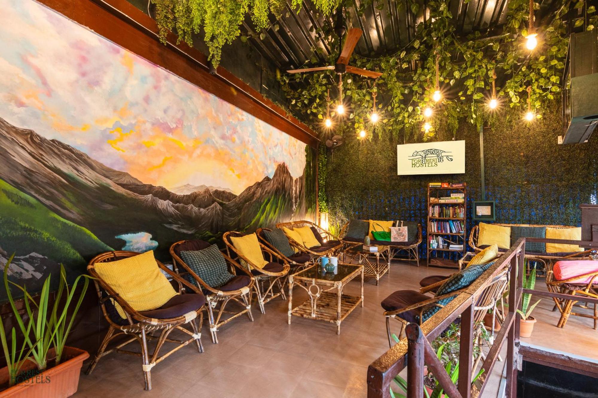 Forrest Hostels Mumbai  Buitenkant foto