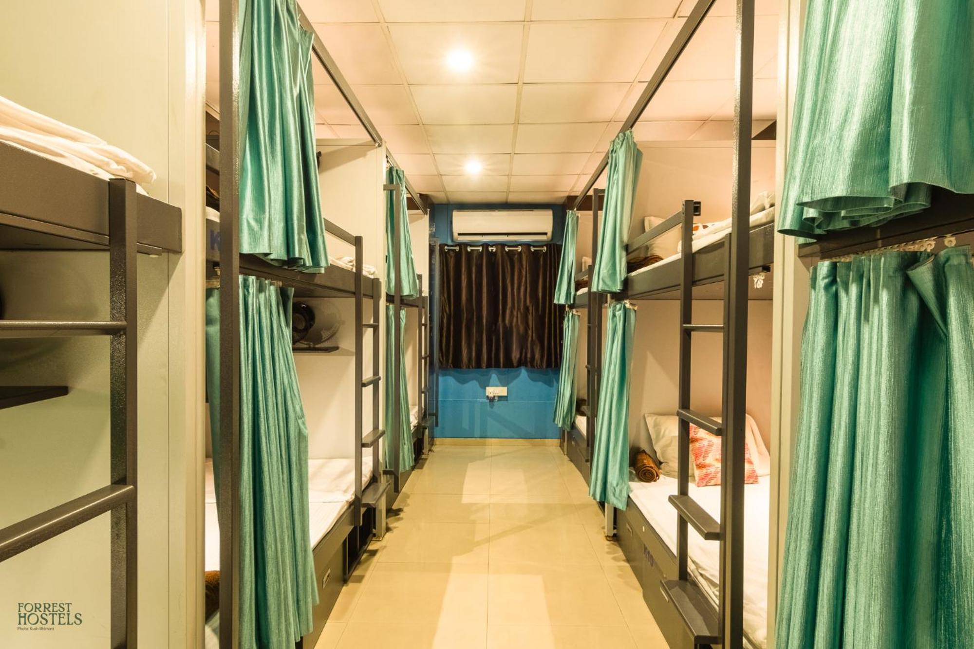 Forrest Hostels Mumbai  Buitenkant foto