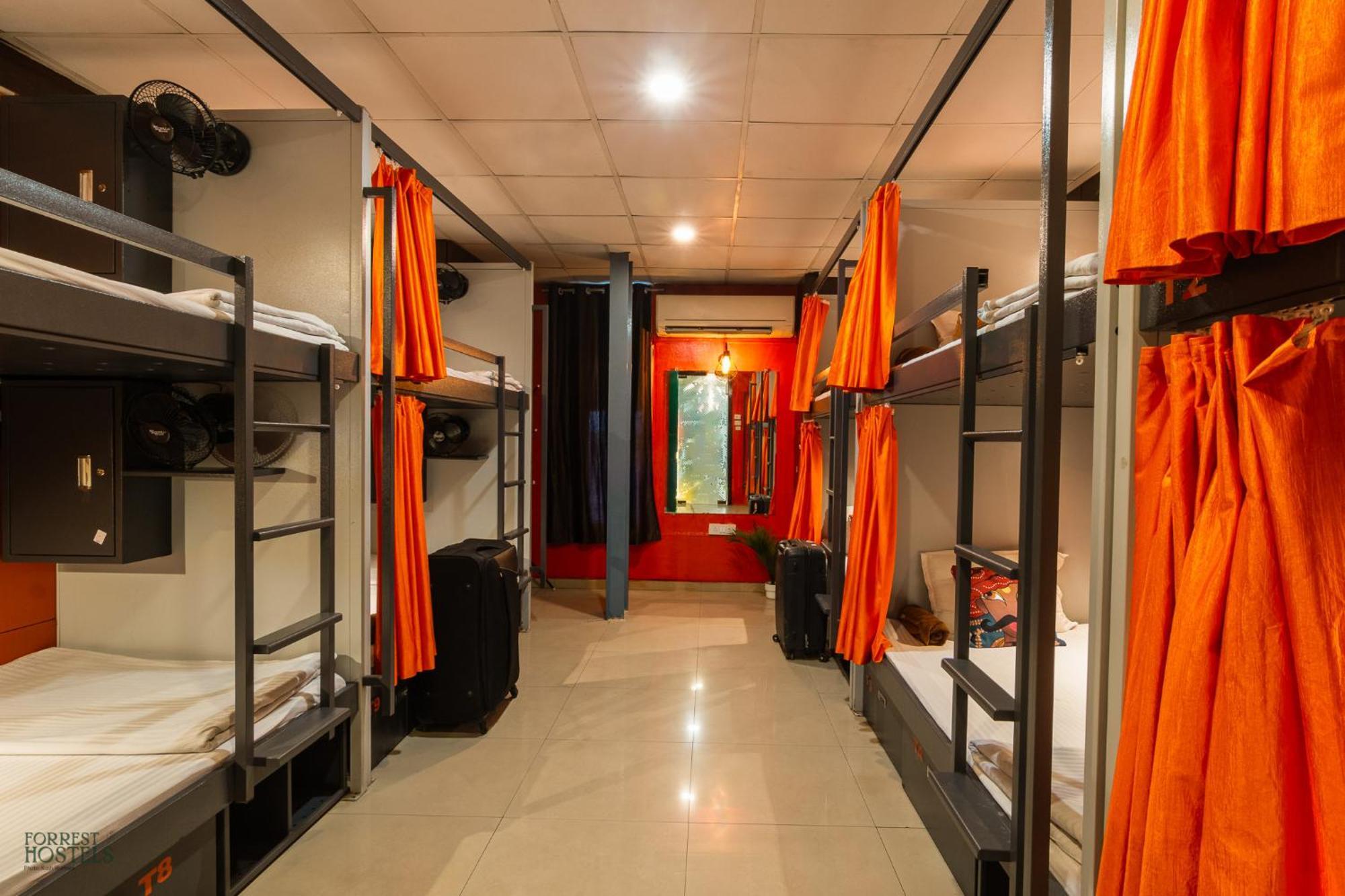 Forrest Hostels Mumbai  Buitenkant foto